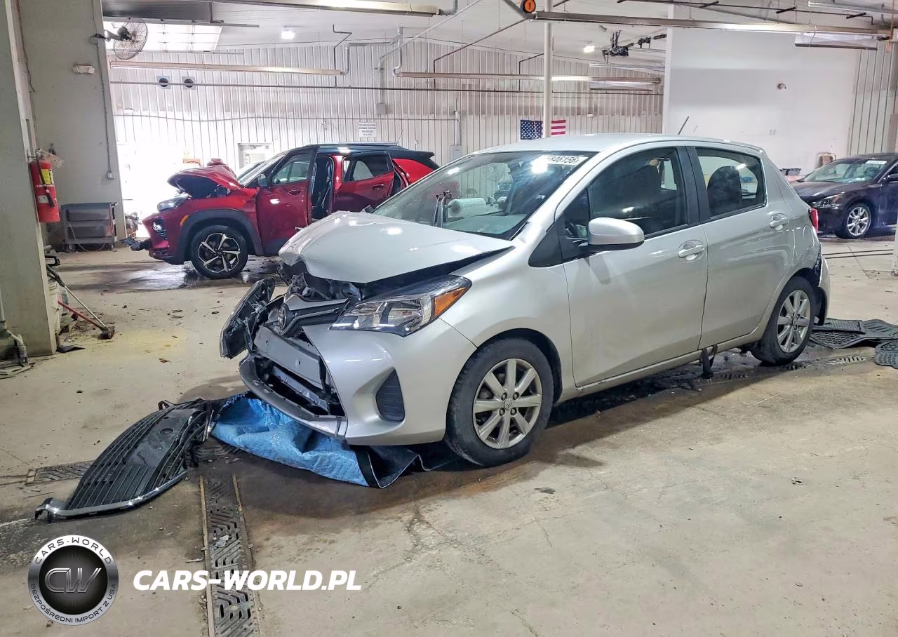 2015 Toyota Yaris 5-Door Le