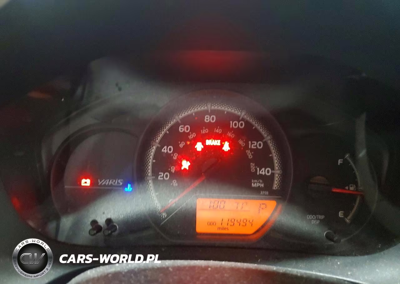 2015 Toyota Yaris 5-Door Le VIN:VNKKTUD38FA055740 - 9