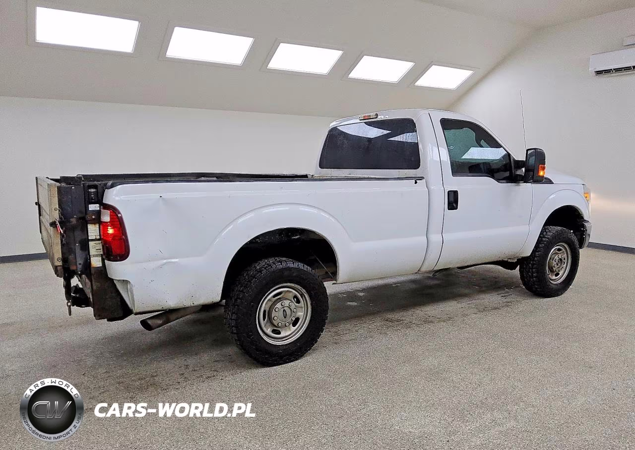 2014 Ford F250 Super Duty VIN:1FTBF2B66EEA84677 - 3