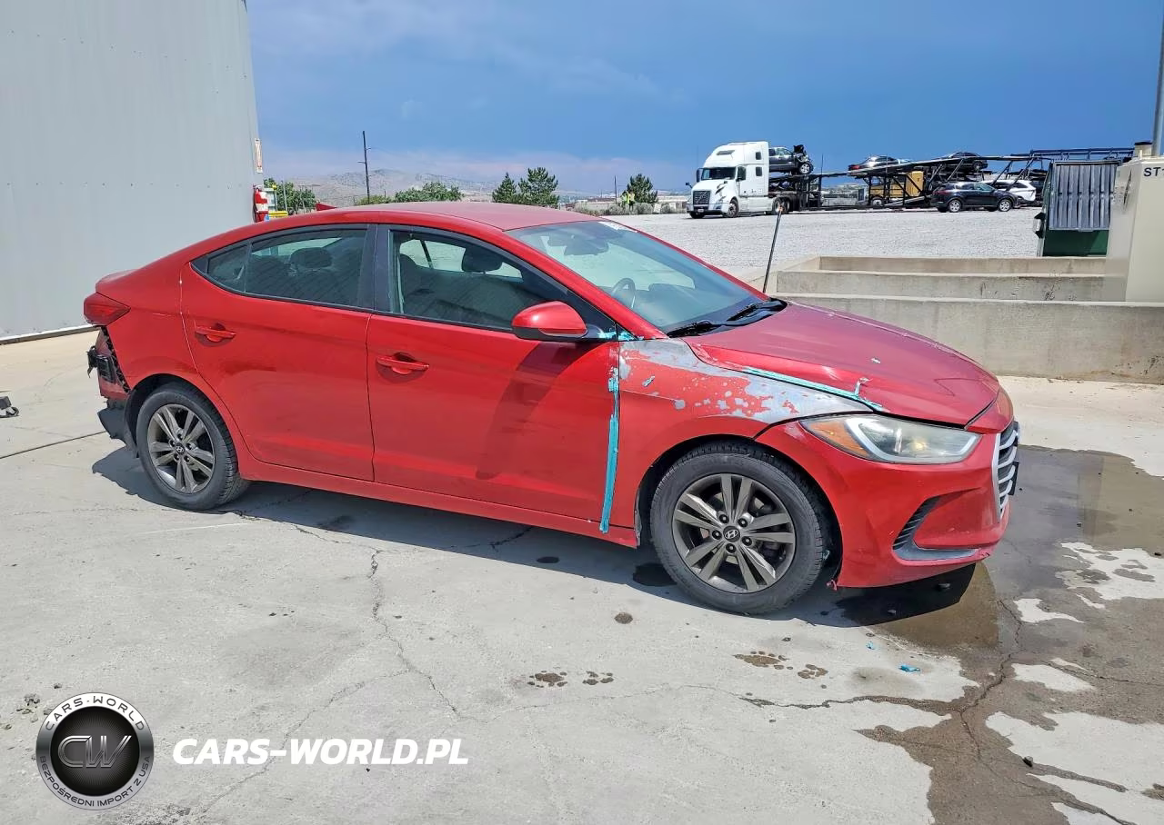 2018 Hyundai Elantra Sel VIN:5NPD84LF1JH305660 - 4