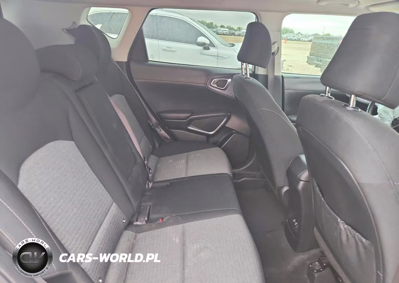 2023 Kia Soul VIN:KNDJ33AU4P7860192 - 10