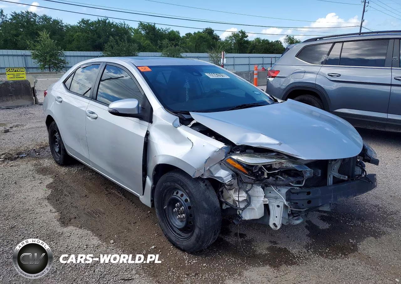 2018 Toyota Corolla Xse VIN:5YFBURHE1JP749270 - 4