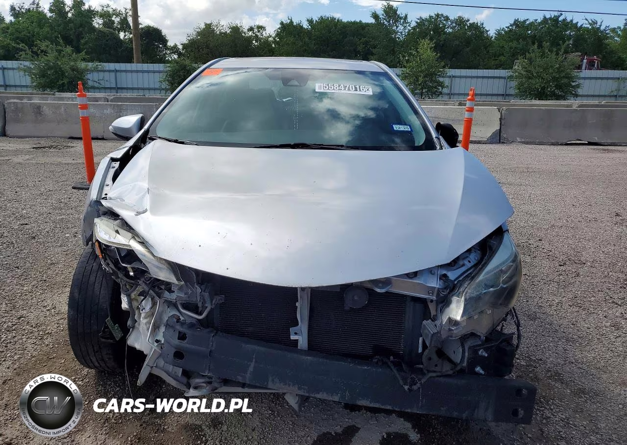 2018 Toyota Corolla Xse VIN:5YFBURHE1JP749270 - 5