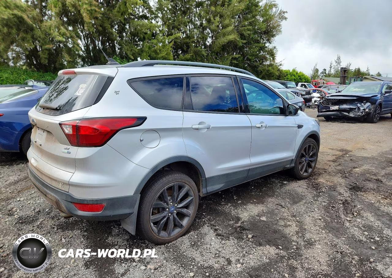 2019 Ford Escape Se VIN:1FMCU9GD3KUA07532 - 3