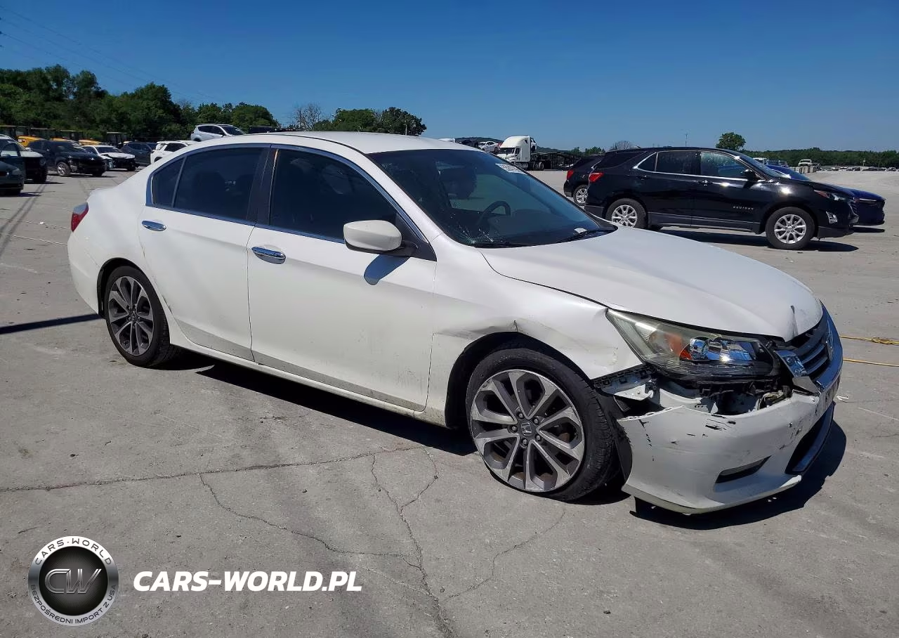 2015 Honda Accord Sport VIN:1HGCR2F52FA258820 - 4