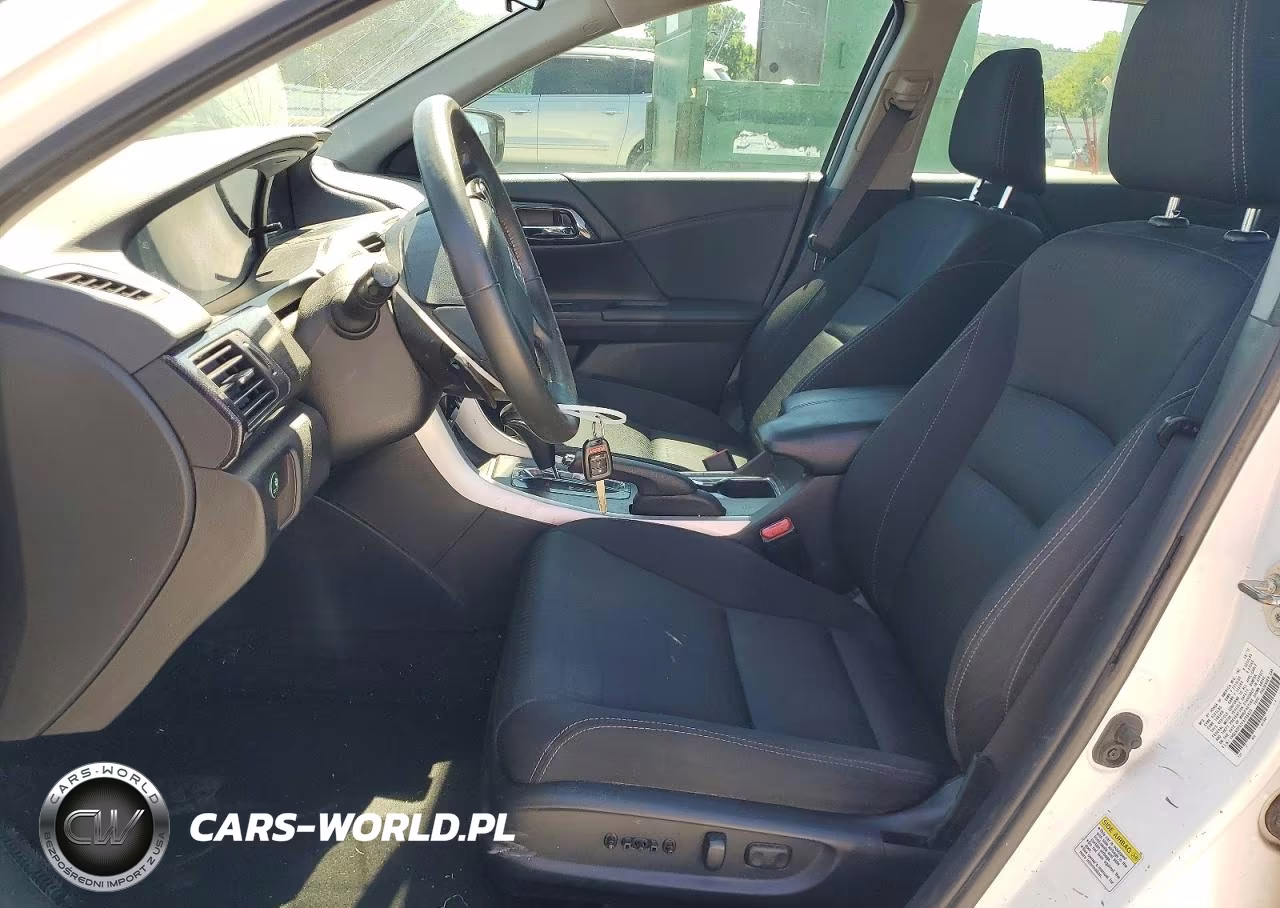 2015 Honda Accord Sport VIN:1HGCR2F52FA258820 - 7