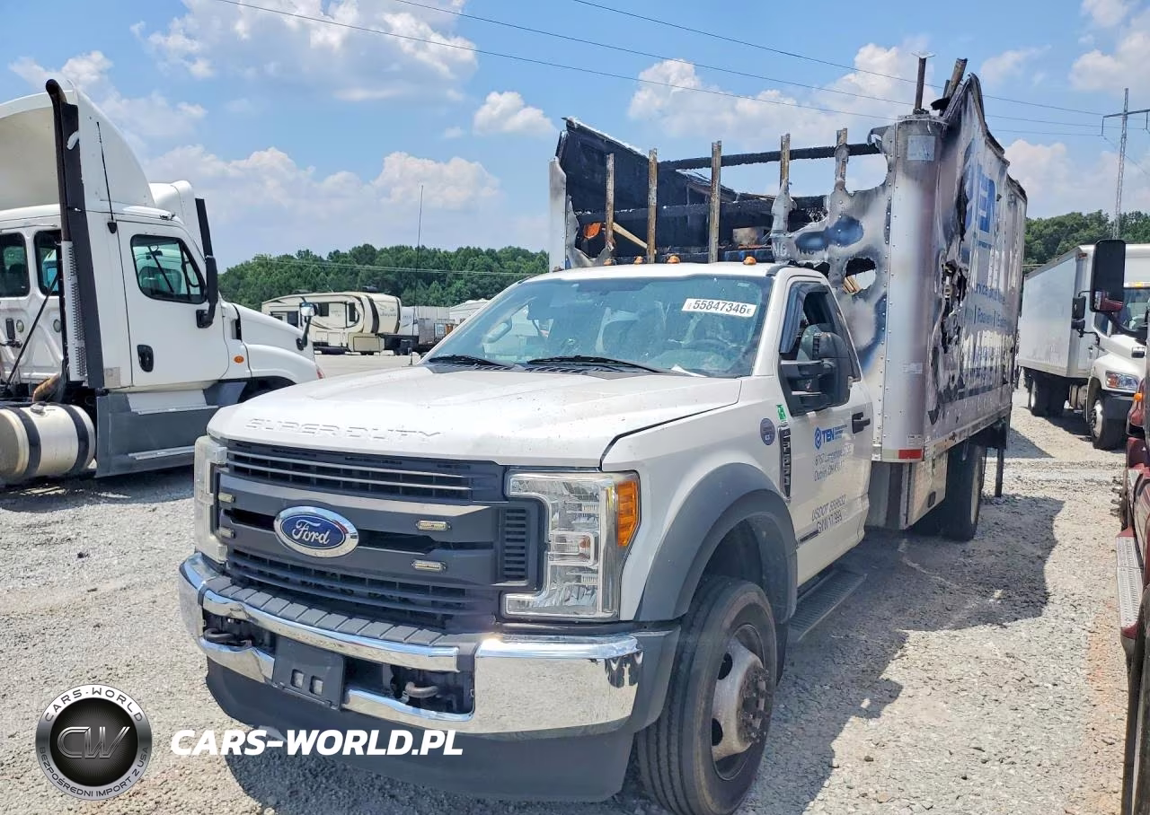 2017 Ford F550 Super Duty Box Truck – zdjęcie 1 z 12