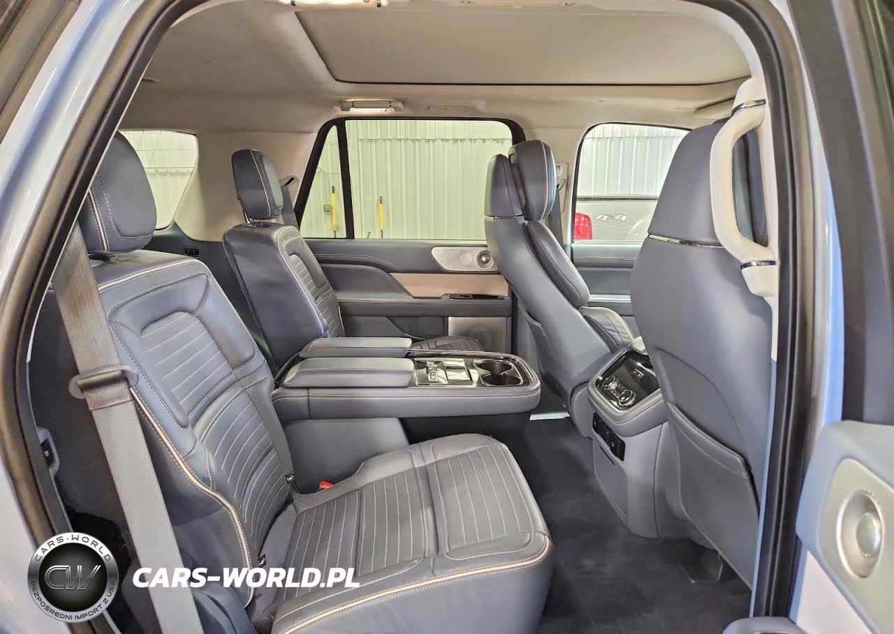 2019 Lincoln Navigator Black Label VIN:5LMJJ2TT0KEL24907 - 11