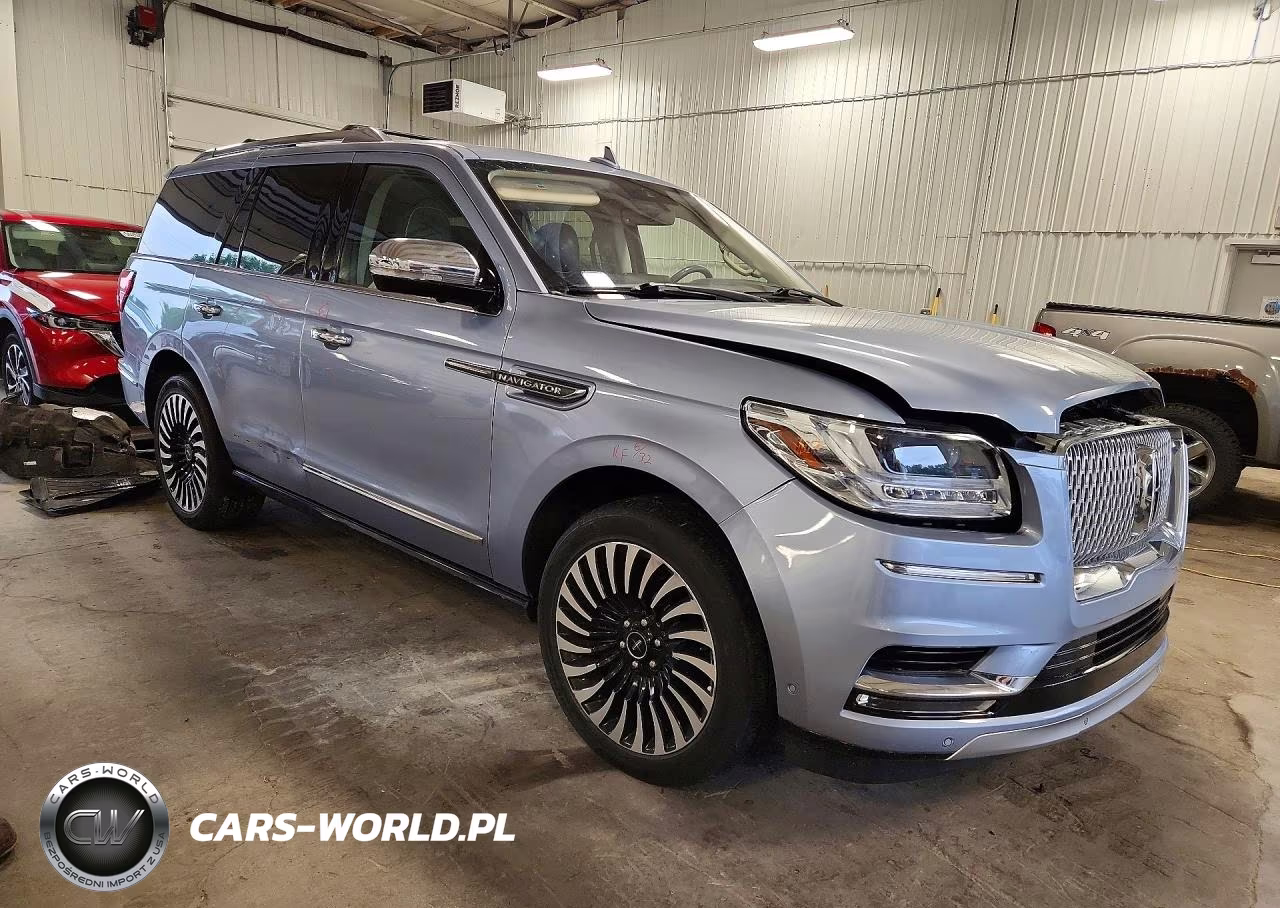 2019 Lincoln Navigator Black Label VIN:5LMJJ2TT0KEL24907 - 4