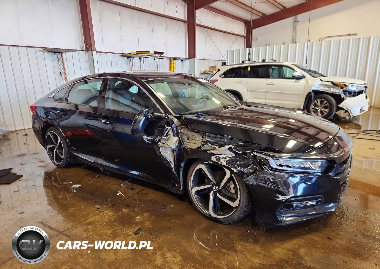 2018 Honda Accord Sport VIN:1HGCV2F3XJA051837 - 4