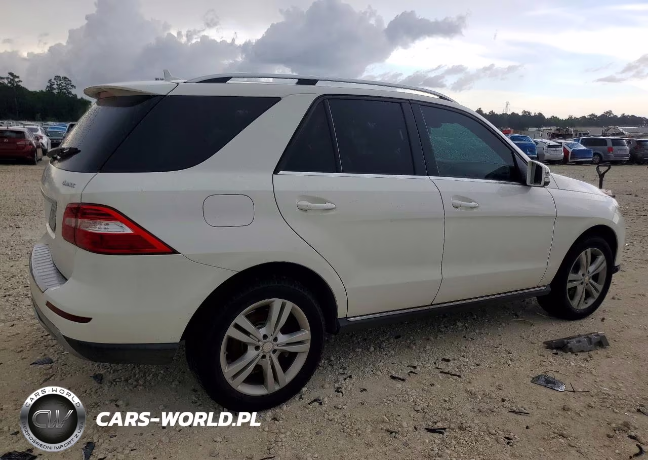 2015 Mercedes-Benz Ml 350 4Matic VIN:4JGDA5HBXFA456927 - 3