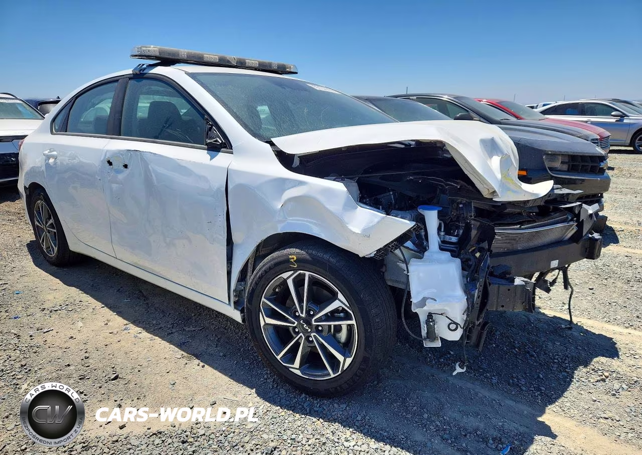2024 Kia Forte Lxs VIN:3KPF24AD2RE836233 - 4