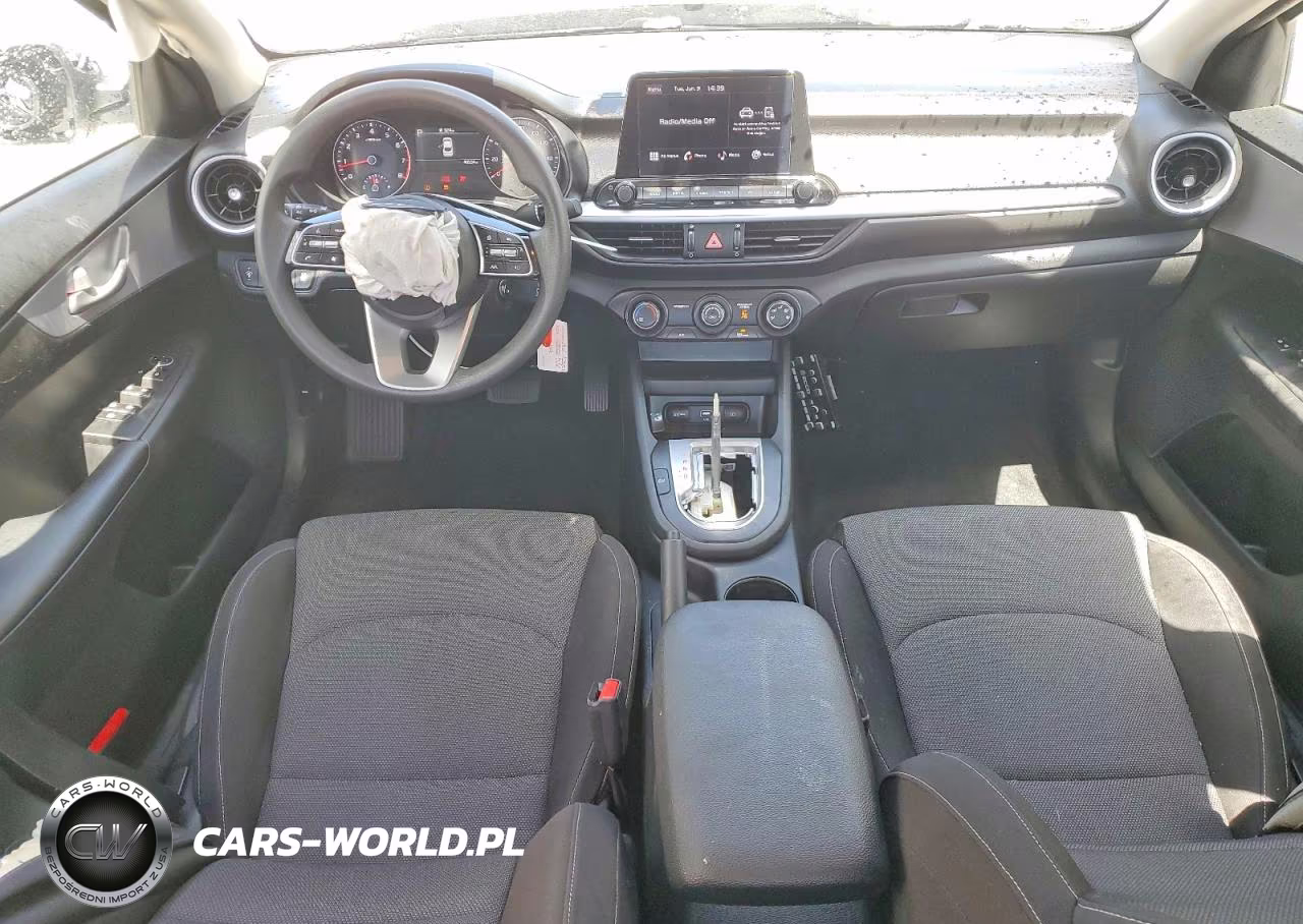 2024 Kia Forte Lxs VIN:3KPF24AD2RE836233 - 8