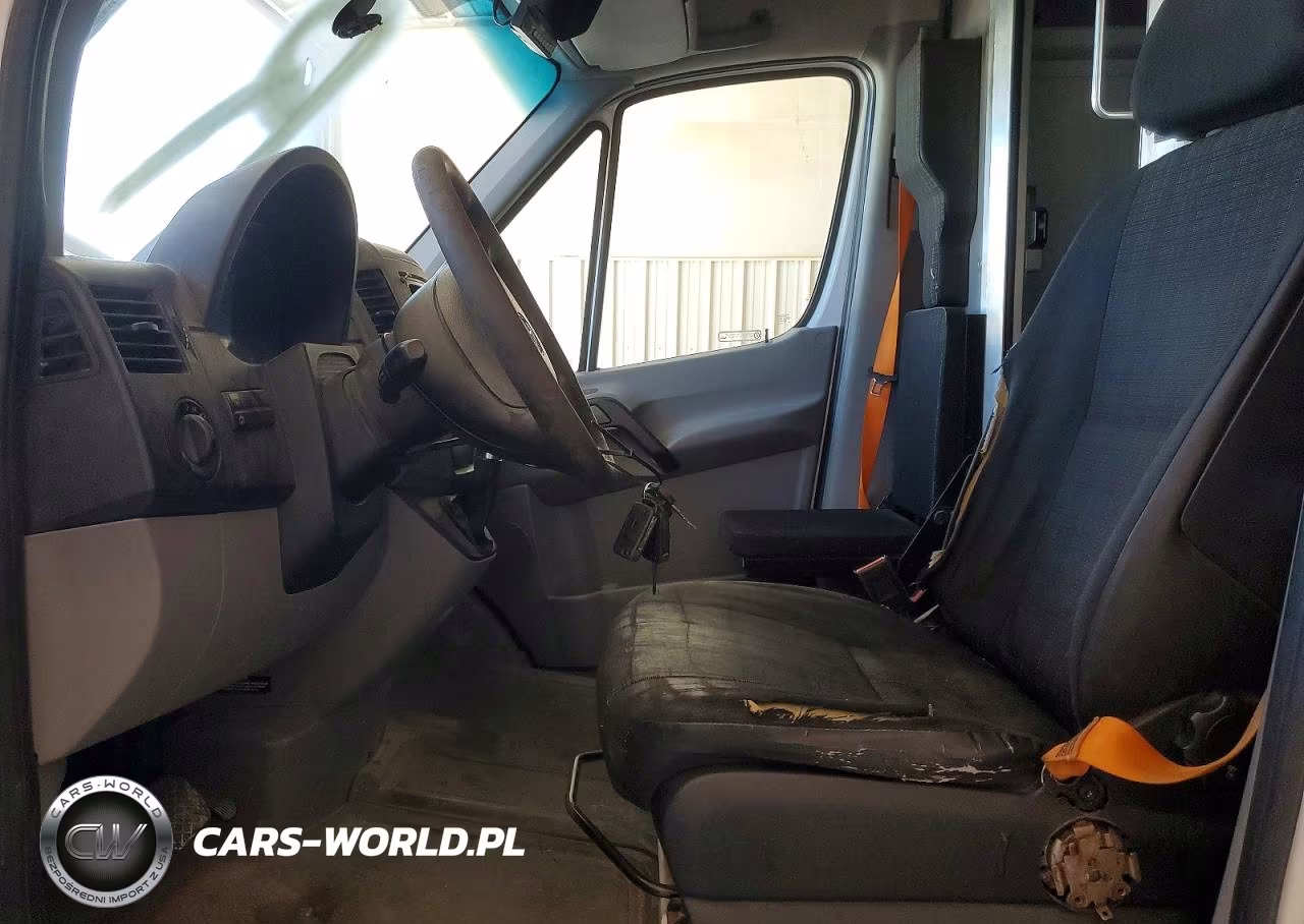 2014 Mercedes Benz Sprinter 2500 Delivery Van VIN:WD3PE8DE0E5894591 - 7