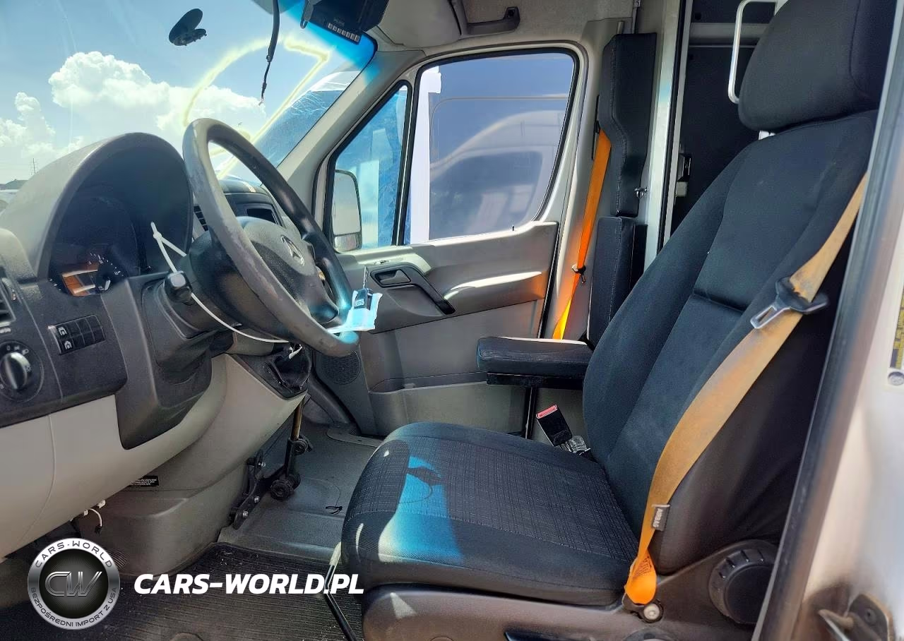 2014 Mercedes Benz Sprinter 2500 Delivery Van VIN:WD3PE8DE8E5899697 - 7