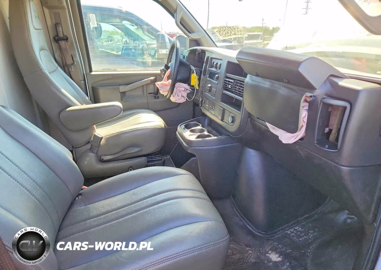 2023 GMC Savana G2500 VIN:1GTW7BFP2P1134289 - 8