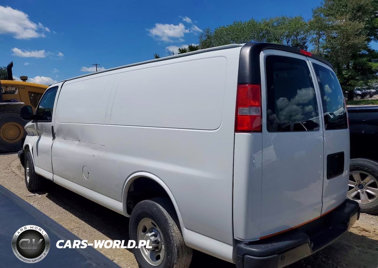 2024 Chevrolet Express 2500 Cargo Delivery Van VIN:1GCWGBF71R1282078 - 2