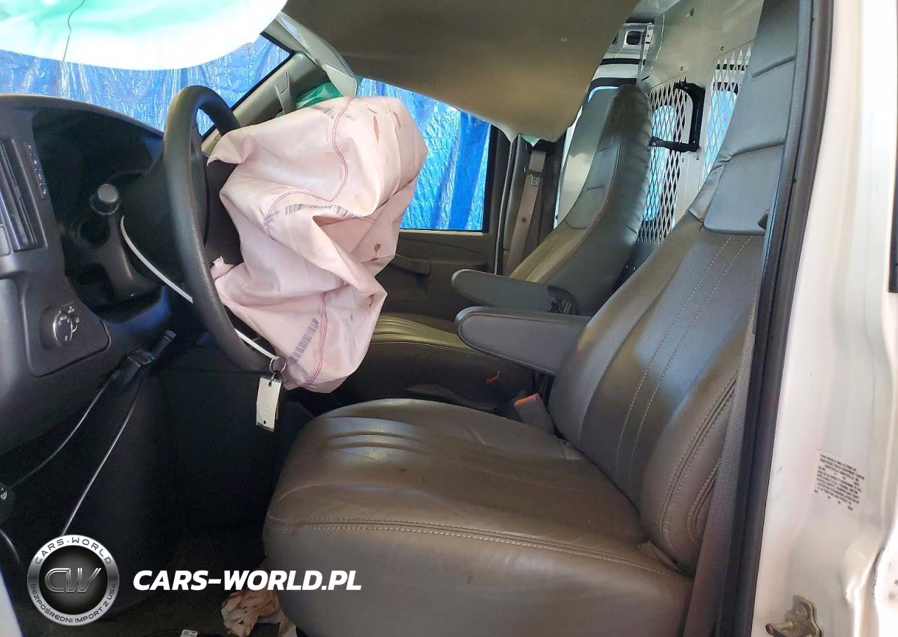 2024 Chevrolet Express 2500 Cargo Delivery Van VIN:1GCWGBF71R1282078 - 7