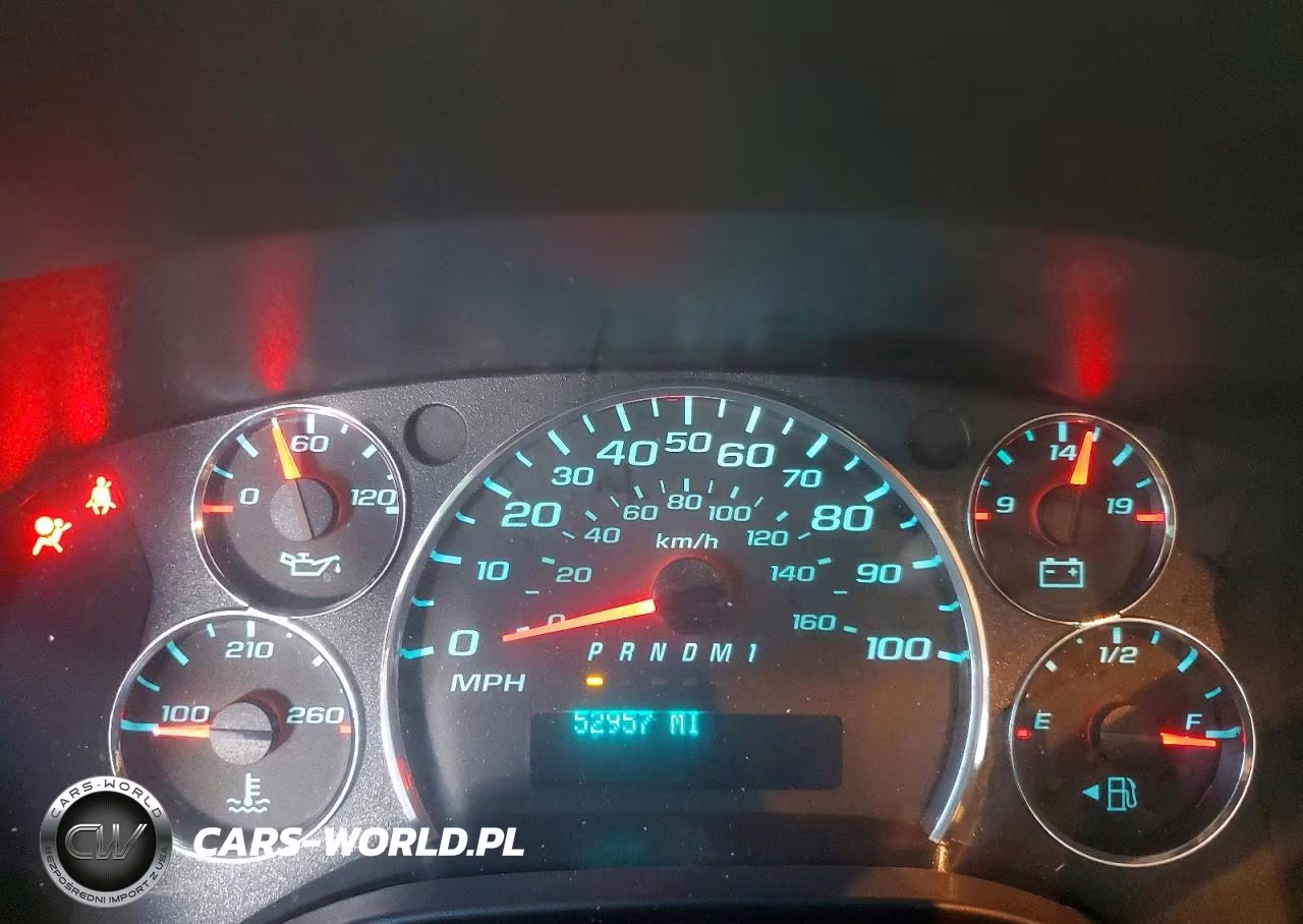 2024 Chevrolet Express 2500 Cargo Delivery Van VIN:1GCWGBF71R1282078 - 9