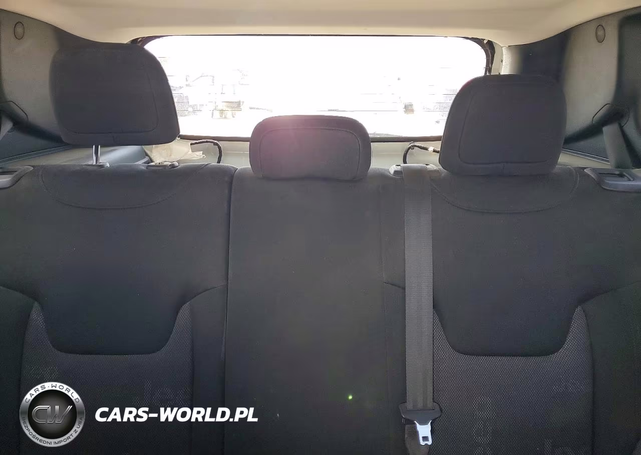 2015 Jeep Renegade Latitude VIN:ZACCJBBT6FPC27449 - 10