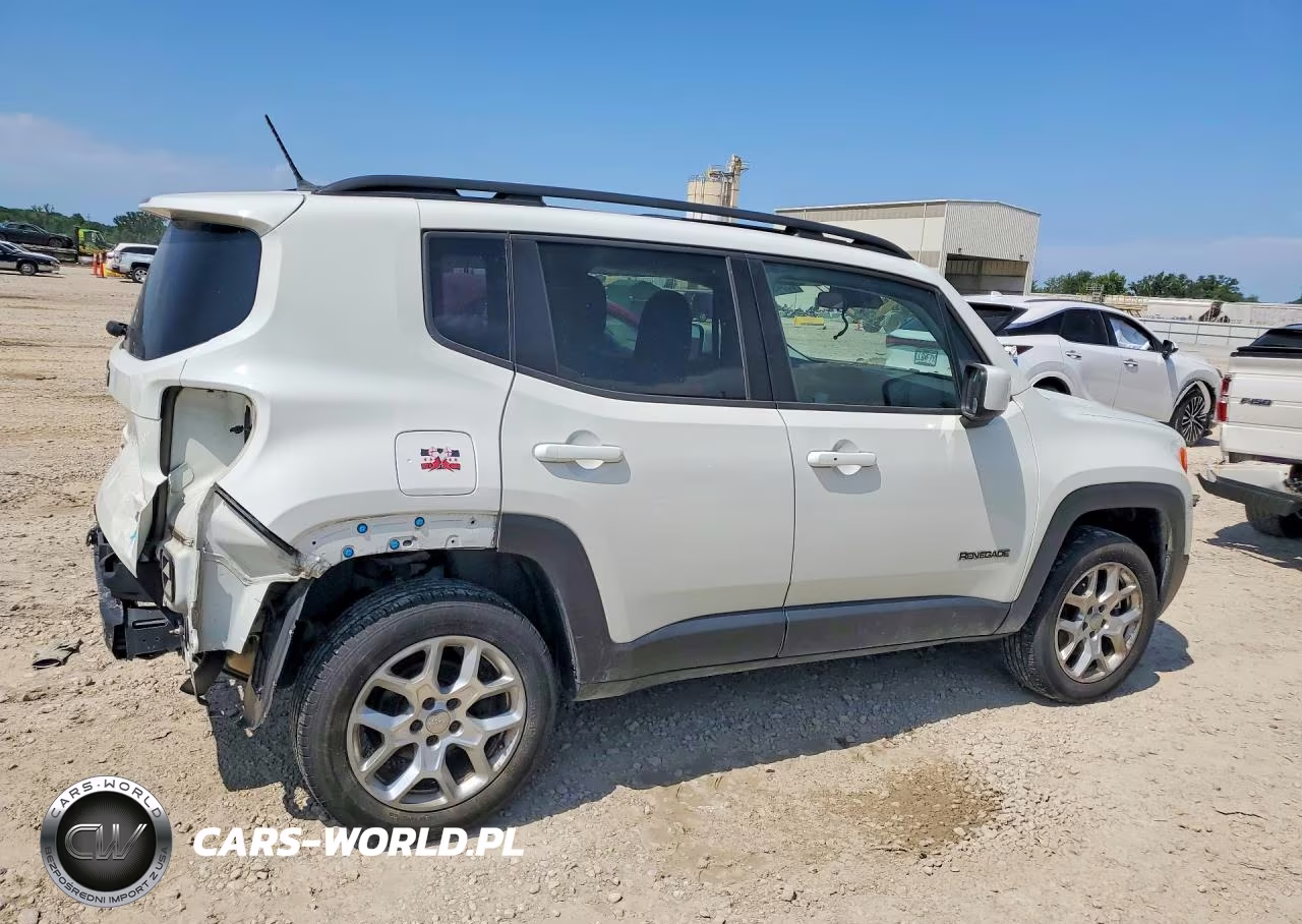 2015 Jeep Renegade Latitude VIN:ZACCJBBT6FPC27449 - 3