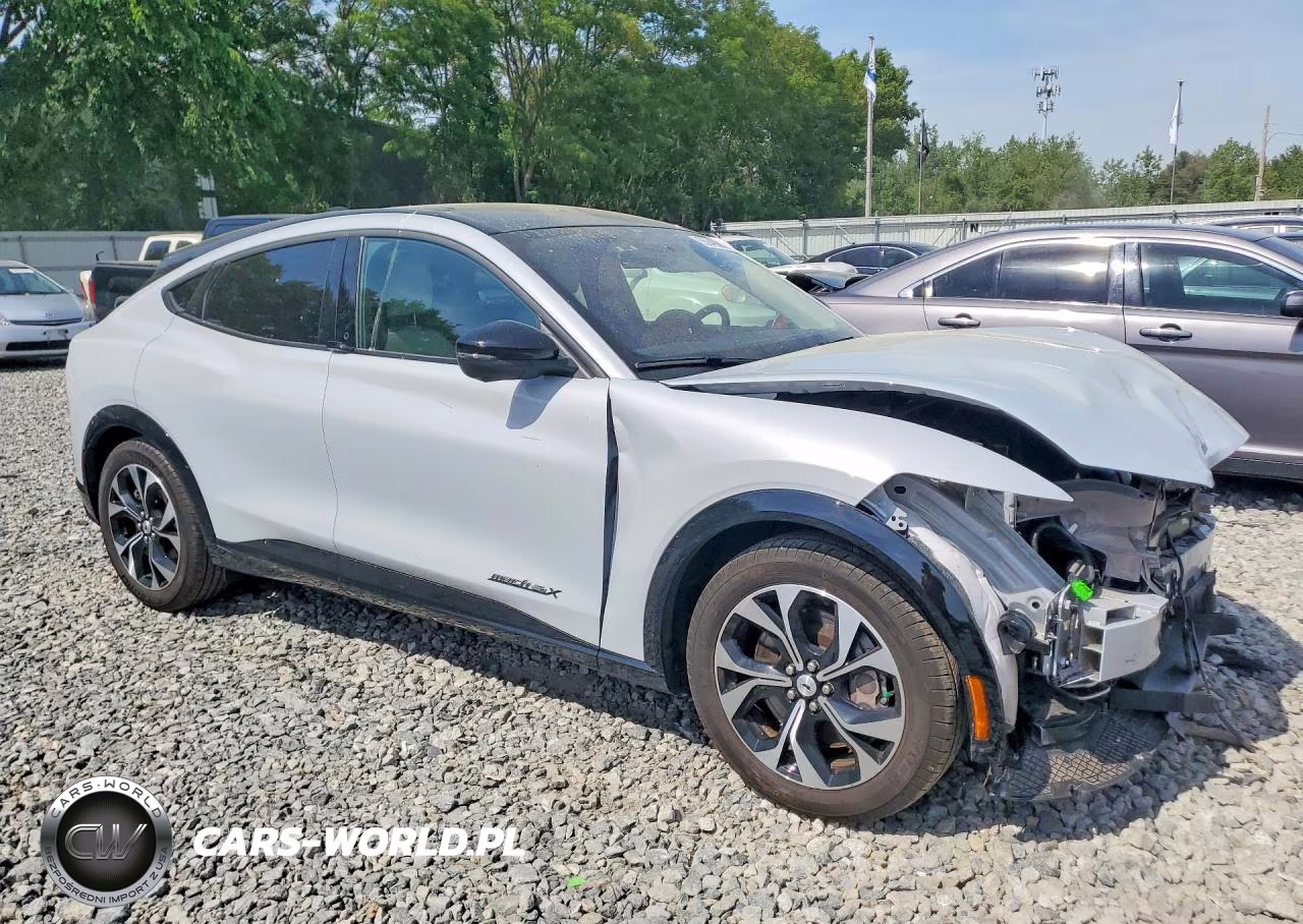2023 Ford Mustang Mach-E Premium VIN:3FMTK3SU1PMA17210 - 4