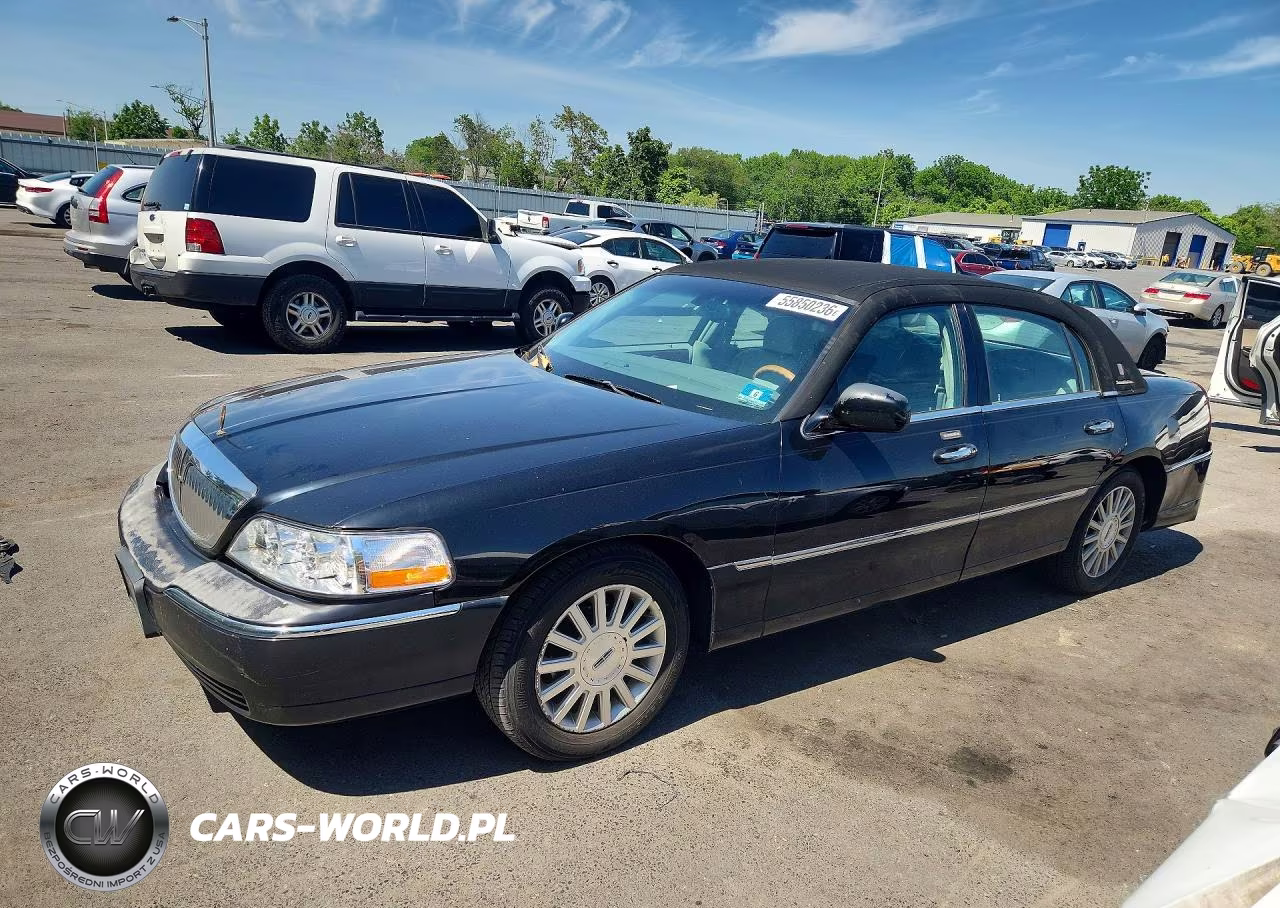 2004 Lincoln Town Car Ultimate