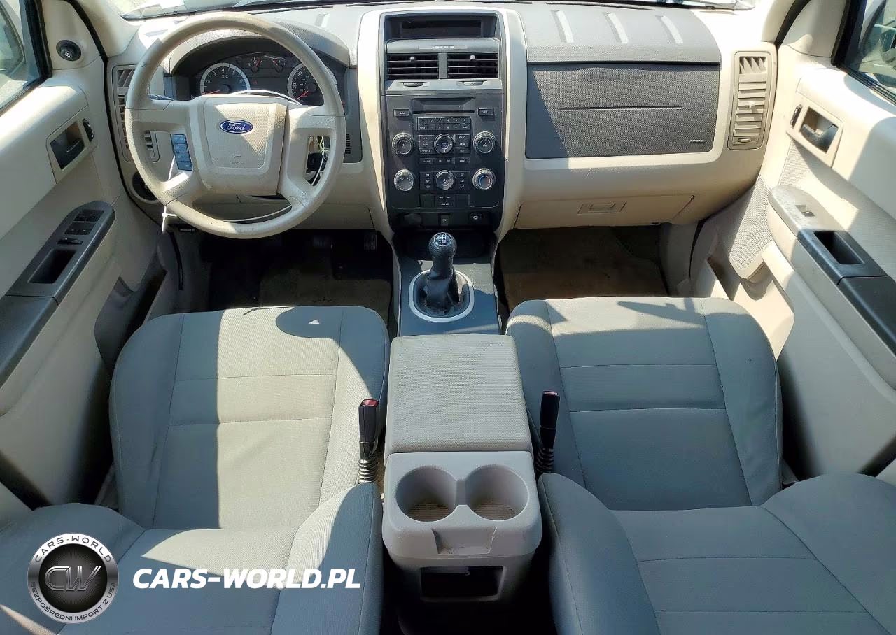 2011 Ford Escape Xls VIN:1FMCU0C70BKB14478 - 8