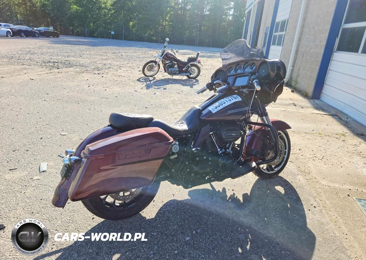2018 Harley-Davidson Flhxs Street Glide Special VIN:1HD1KRC18JB606691 - 3