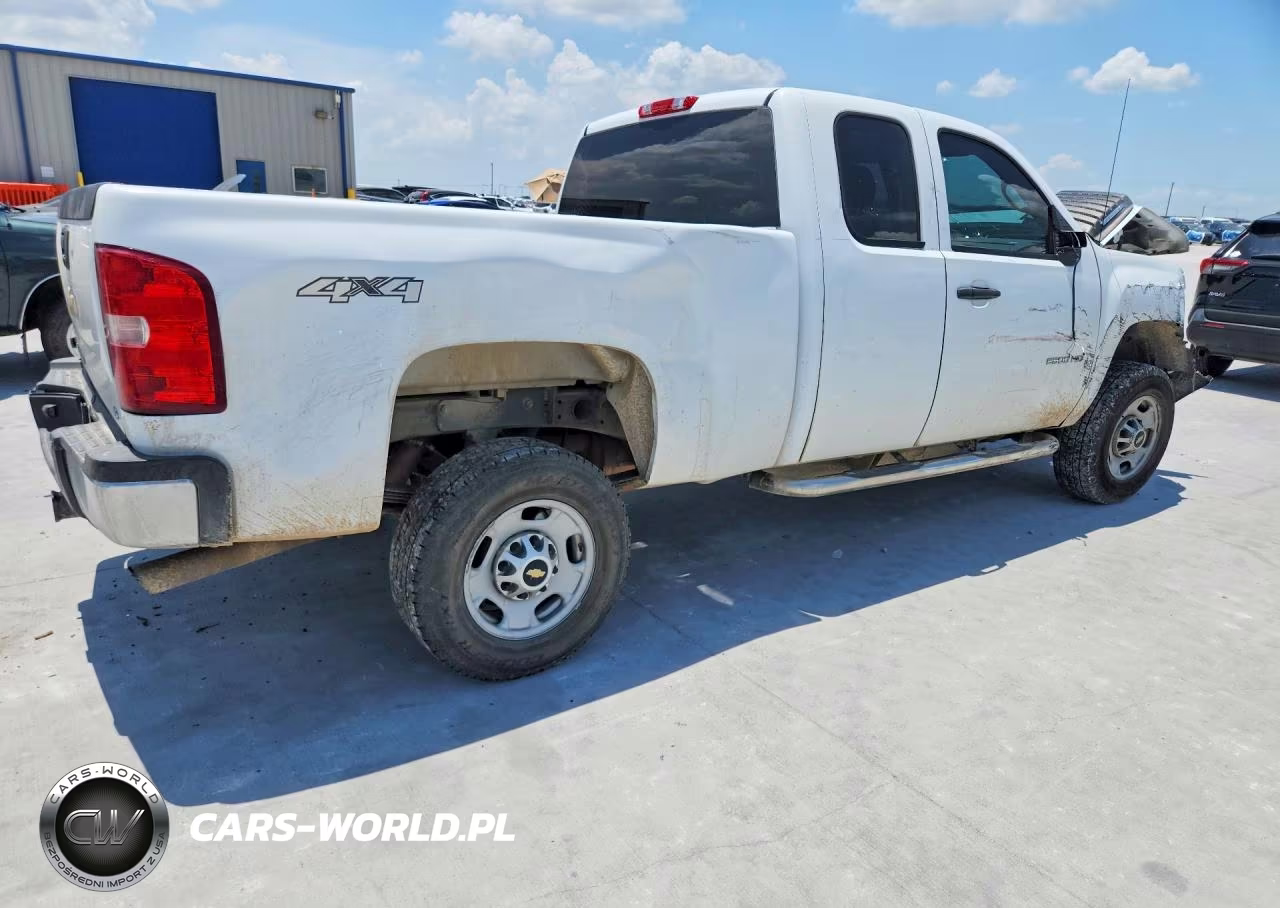 2013 Chevrolet Silverado K2500 Heavy Duty VIN:1GC2KVCG3DZ132129 - 3