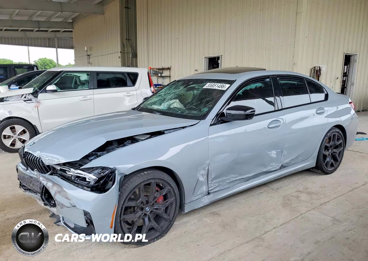 2025 BMW 330Xi – zdjęcie 1 z 12