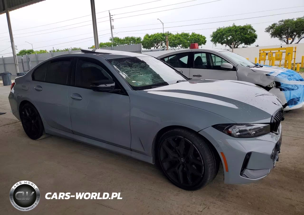 2025 BMW 330Xi VIN:3MW89CW01S8F05245 - 4