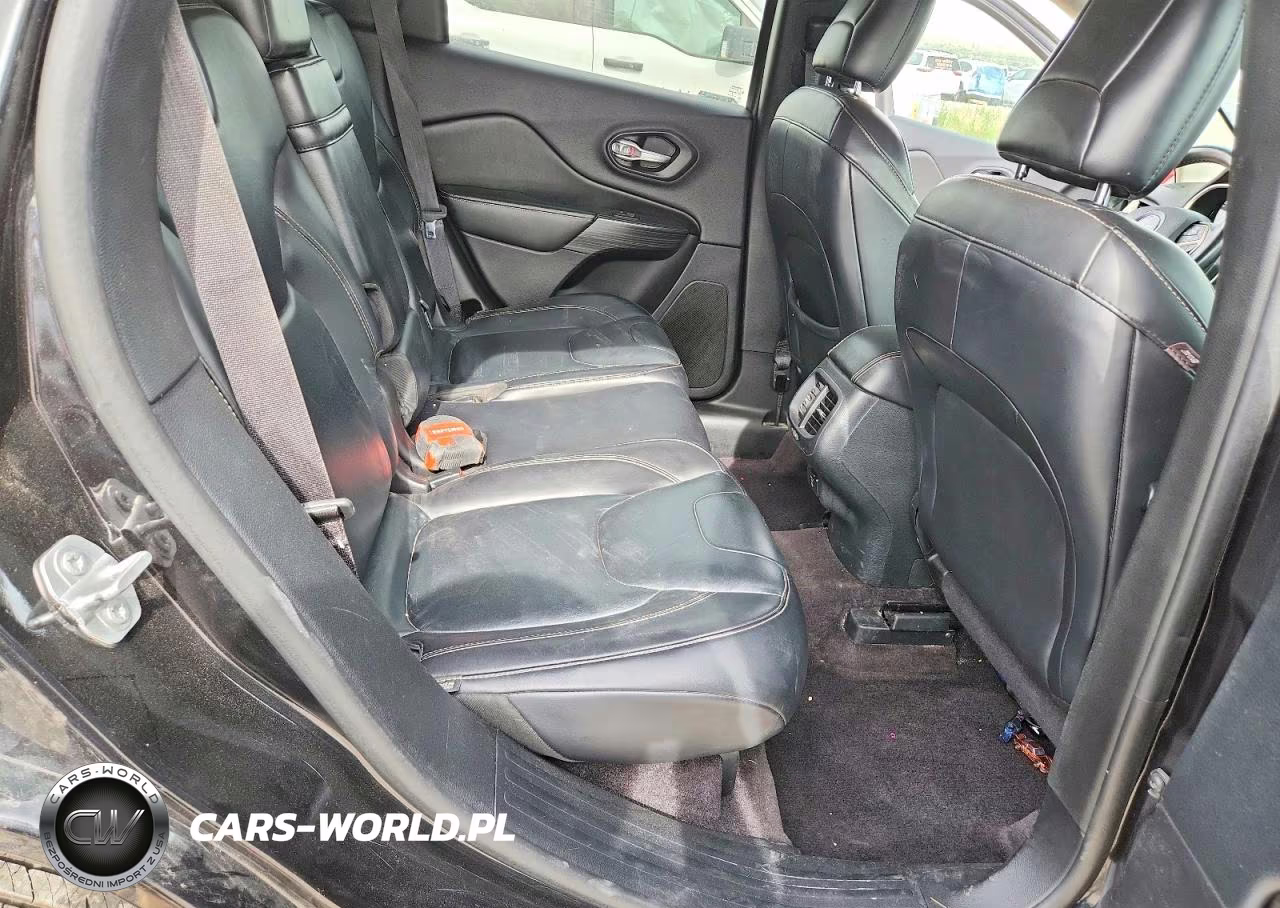 2016 Jeep Cherokee Limited VIN:1C4PJMDB0GW261604 - 10