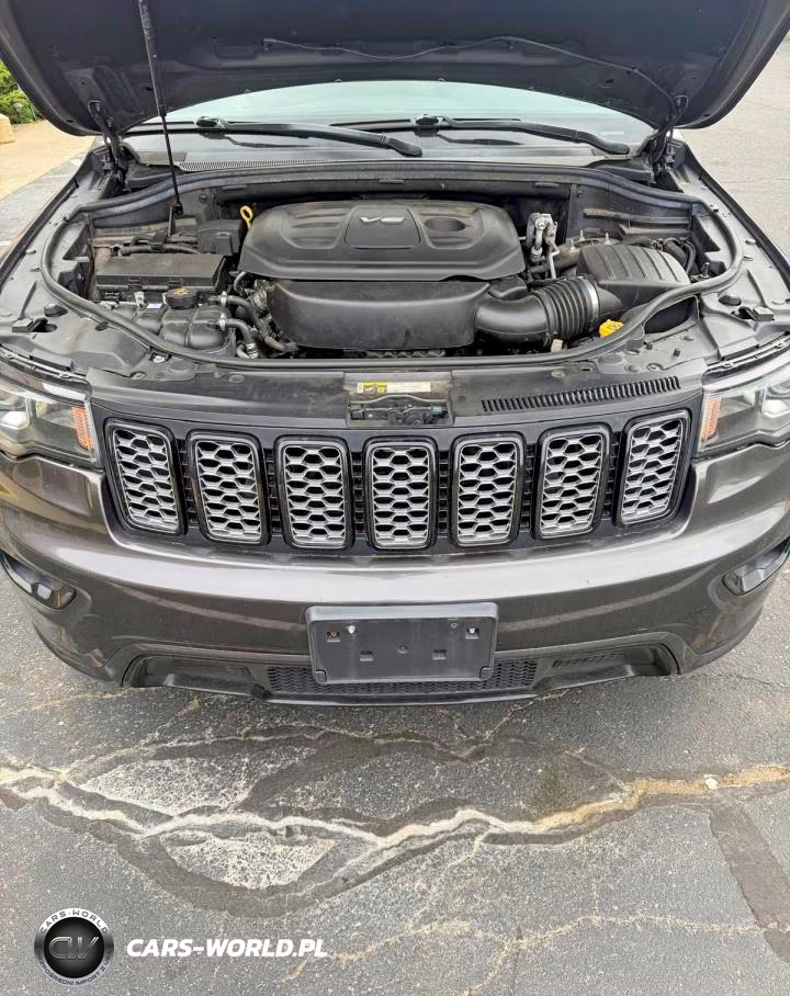 2018 Jeep Grand Cherokee Laredo VIN:1C4RJFAG4JC147876 - 11