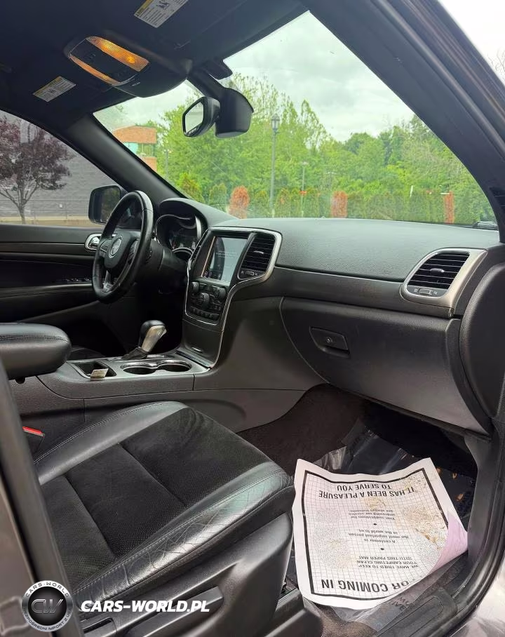 2018 Jeep Grand Cherokee Laredo VIN:1C4RJFAG4JC147876 - 12
