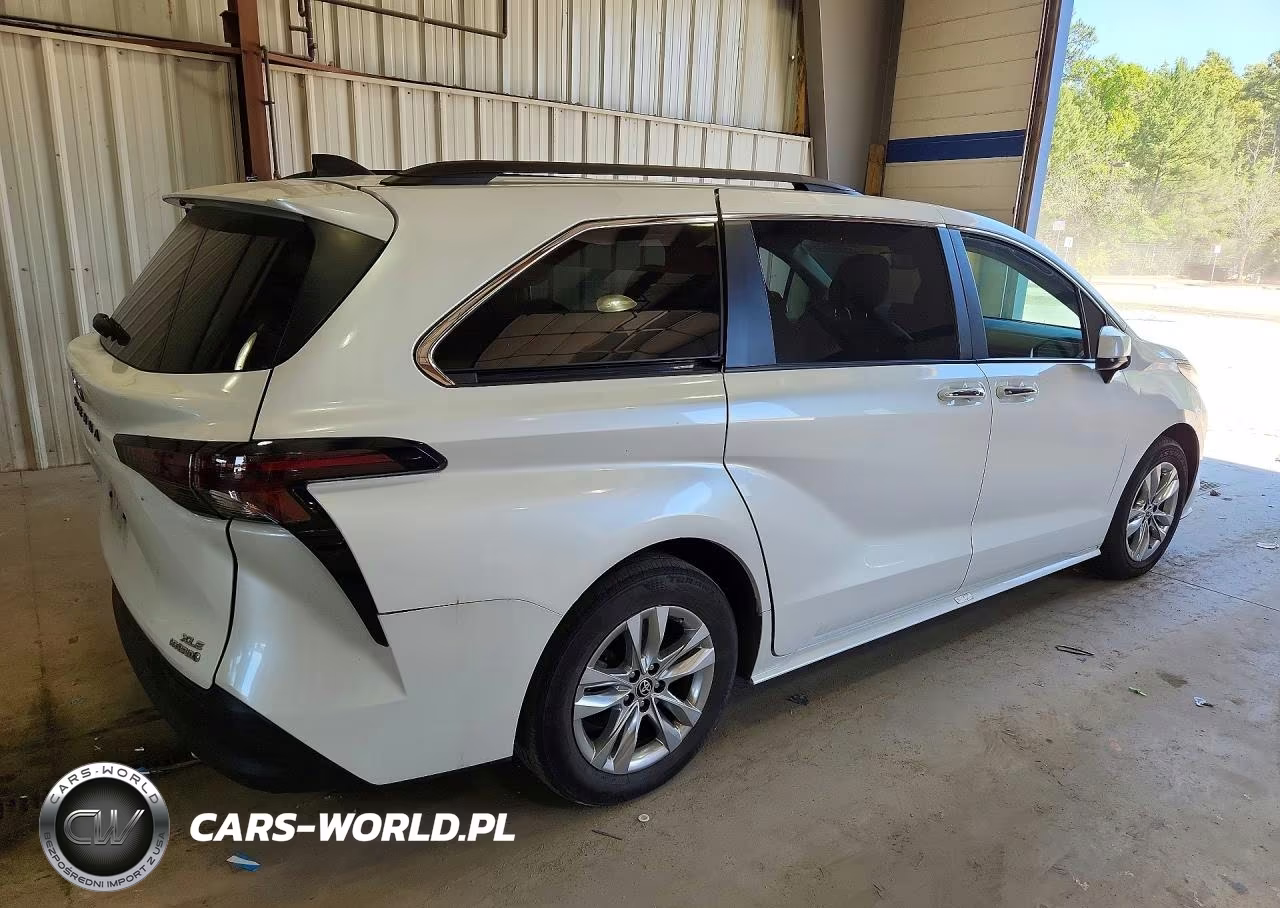 2024 Toyota Sienna Xle VIN:5TDJRKEC2RS183520 - 3