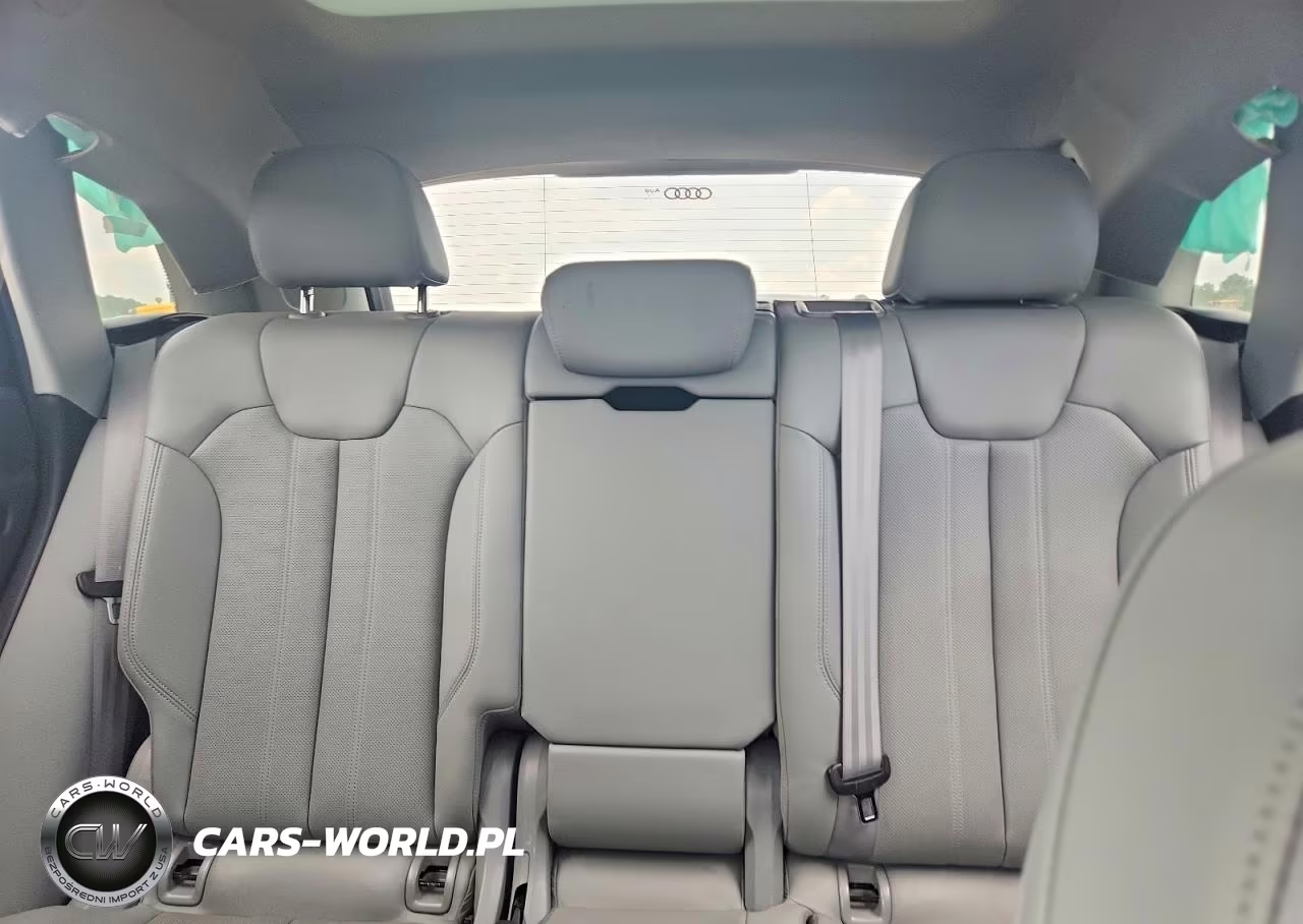 2018 Audi Q5 Premium Plus VIN:WA1BNAFY0J2233972 - 10
