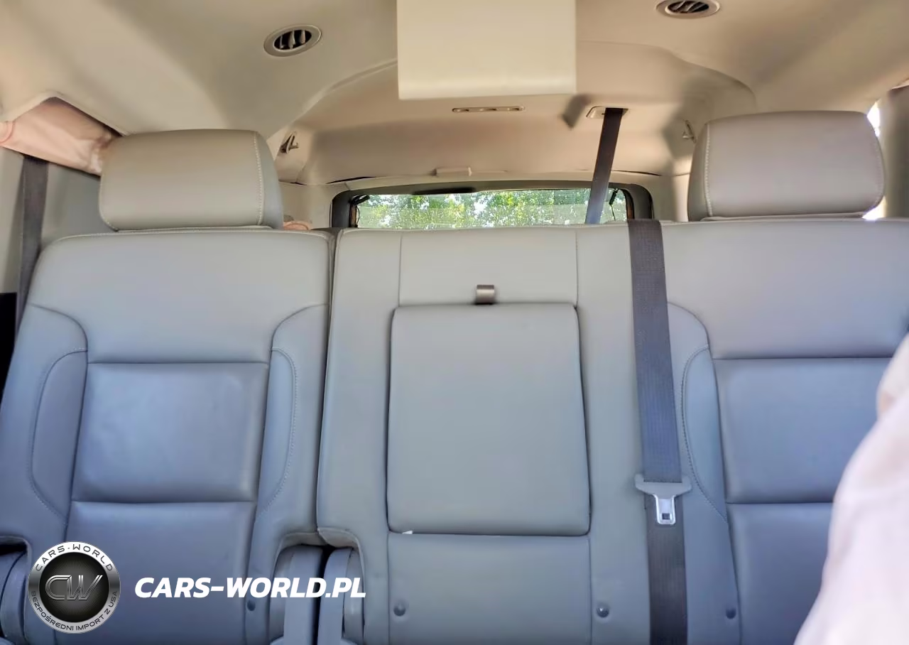 2019 Chevrolet Suburban K1500 Lt VIN:1GNSKHKC6KR347329 - 10