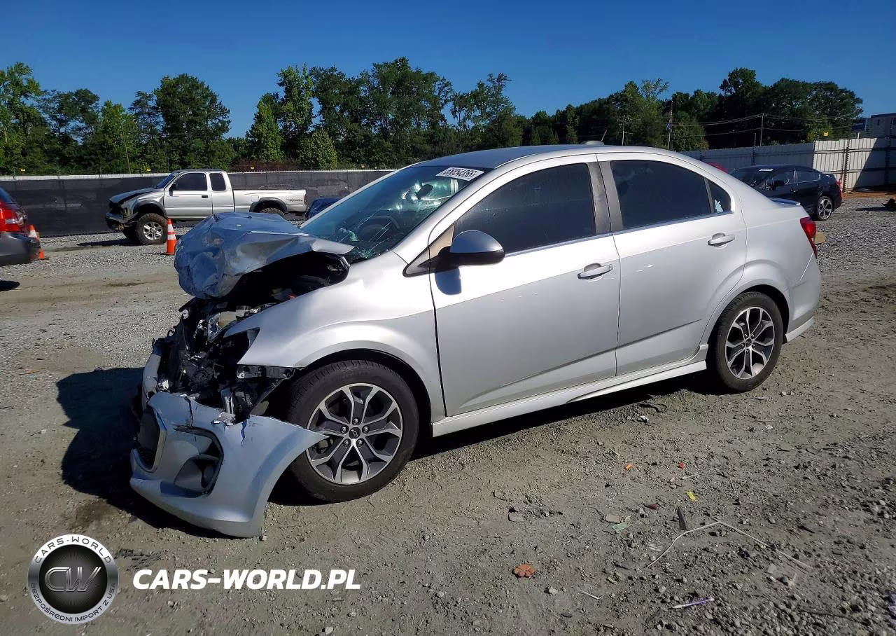 2019 Chevrolet Sonic Lt – zdjęcie 1 z 12
