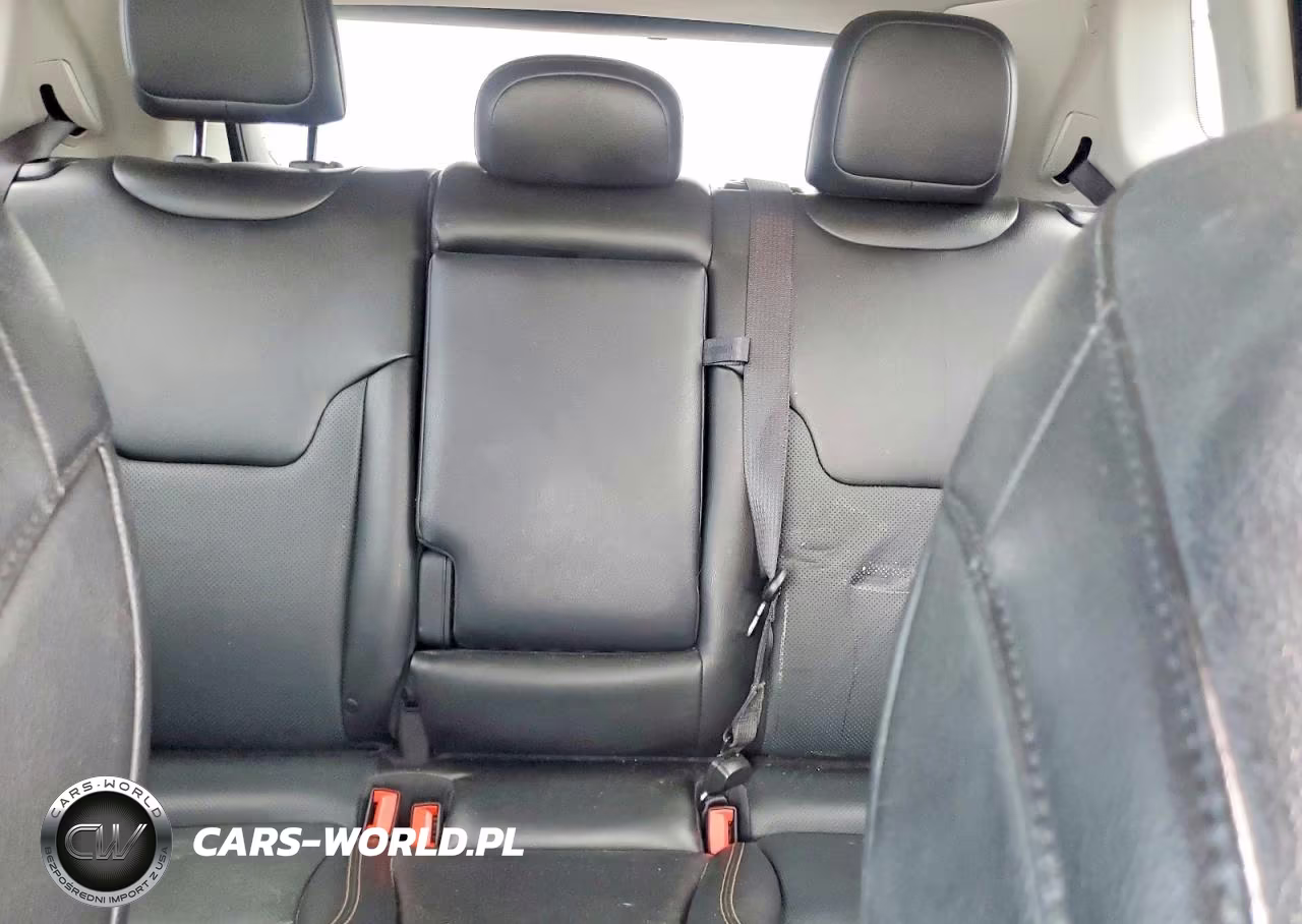 2022 Jeep Compass Latitude Lux VIN:3C4NJDFB3NT196870 - 10