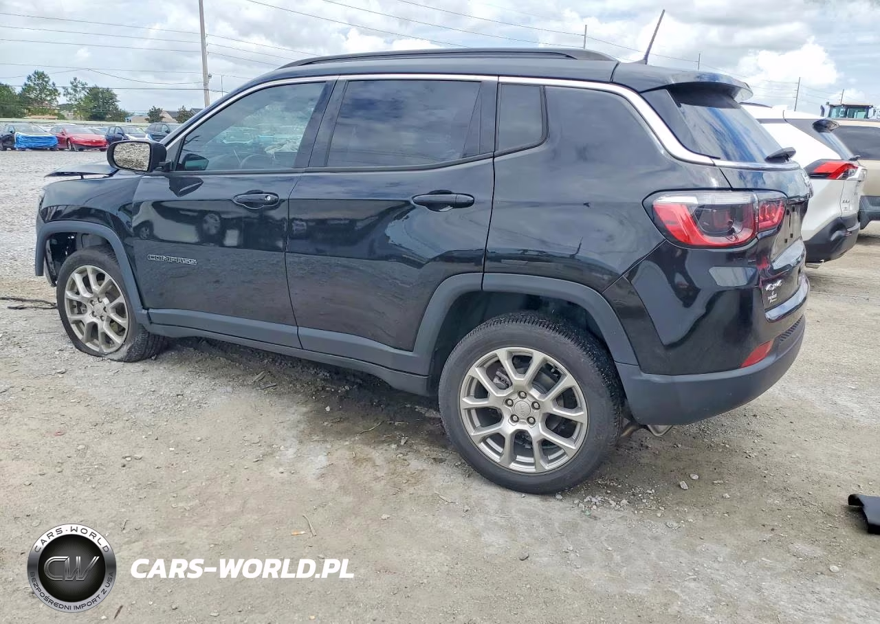 2022 Jeep Compass Latitude Lux VIN:3C4NJDFB3NT196870 - 2