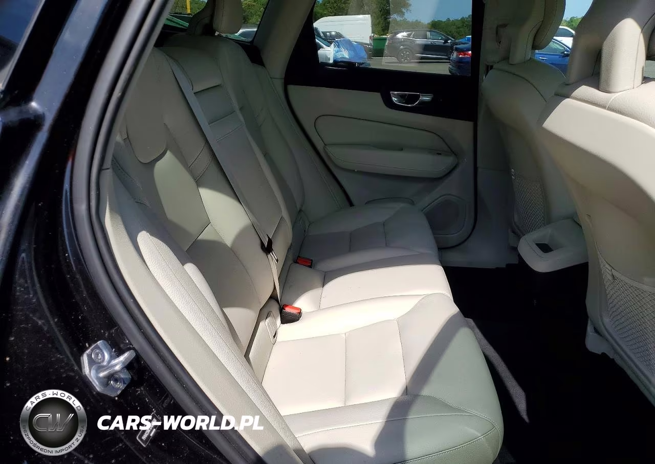 2018 Volvo Xc60 T6 Momentum VIN:YV4A22RK1J1027568 - 11
