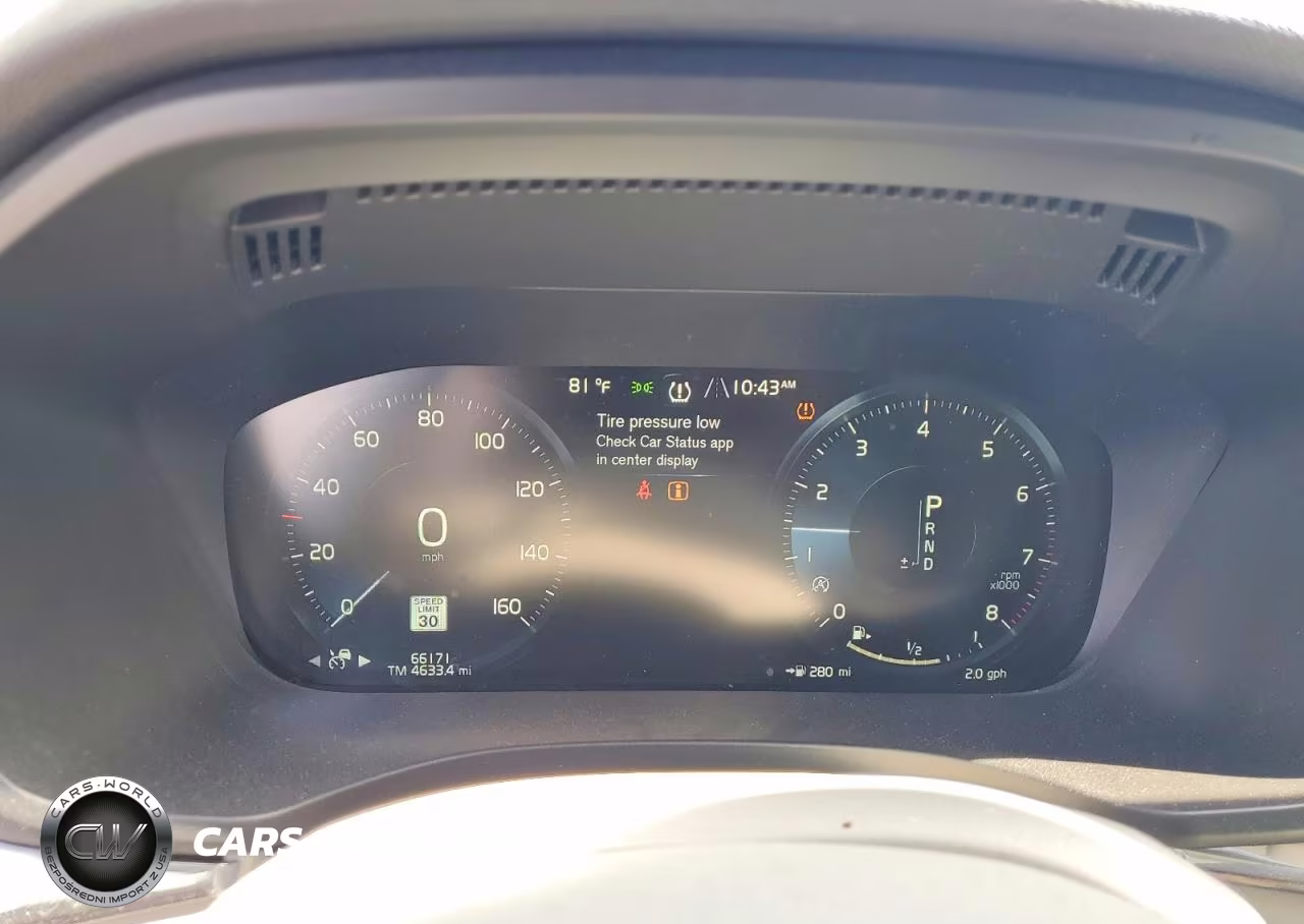 2018 Volvo Xc60 T6 Momentum VIN:YV4A22RK1J1027568 - 9