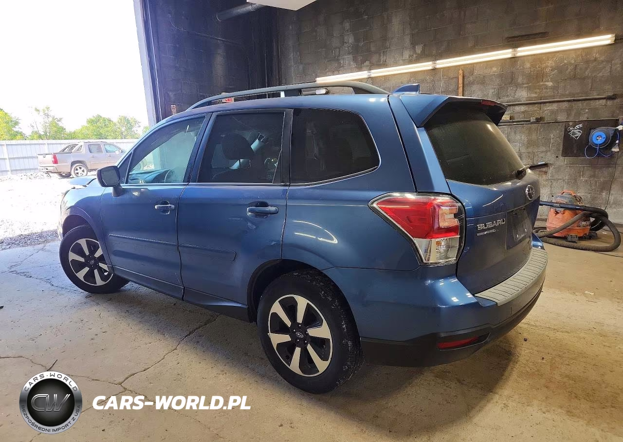 2018 Subaru Forester 2.5I Premium VIN:JF2SJAGC1JH575739 - 2