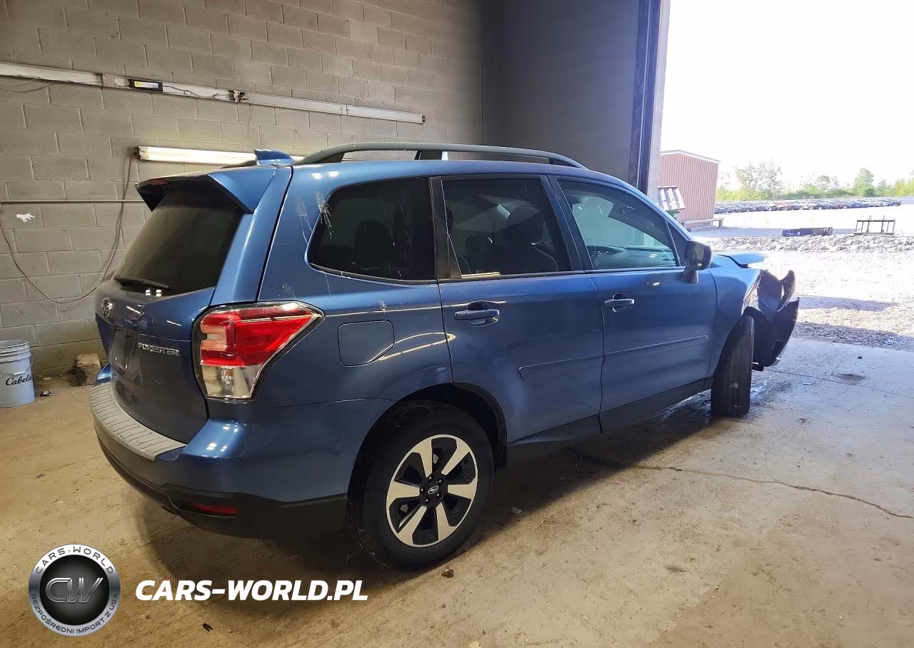 2018 Subaru Forester 2.5I Premium VIN:JF2SJAGC1JH575739 - 3