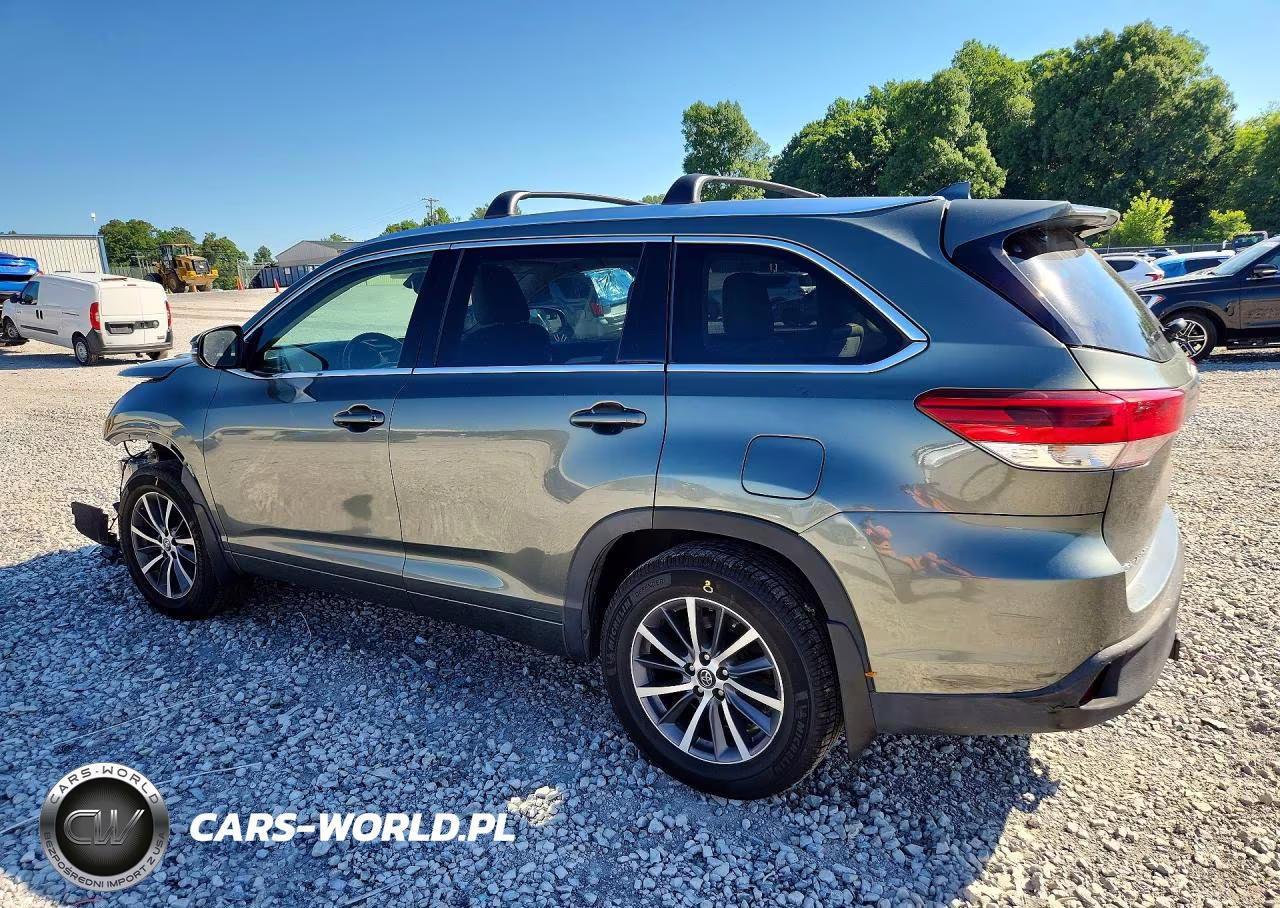 2018 Toyota Highlander Xle VIN:5TDJZRFH8JS856785 - 2