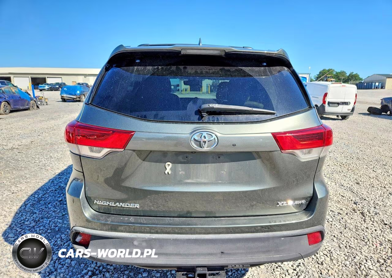 2018 Toyota Highlander Xle VIN:5TDJZRFH8JS856785 - 6