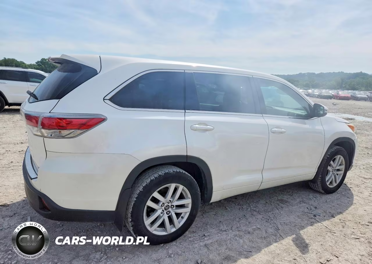 2016 Toyota Highlander Le VIN:5TDBKRFH3GS231423 - 3