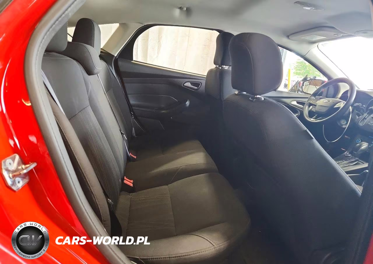 2017 Ford Focus Se VIN:1FADP3K20HL232708 - 10
