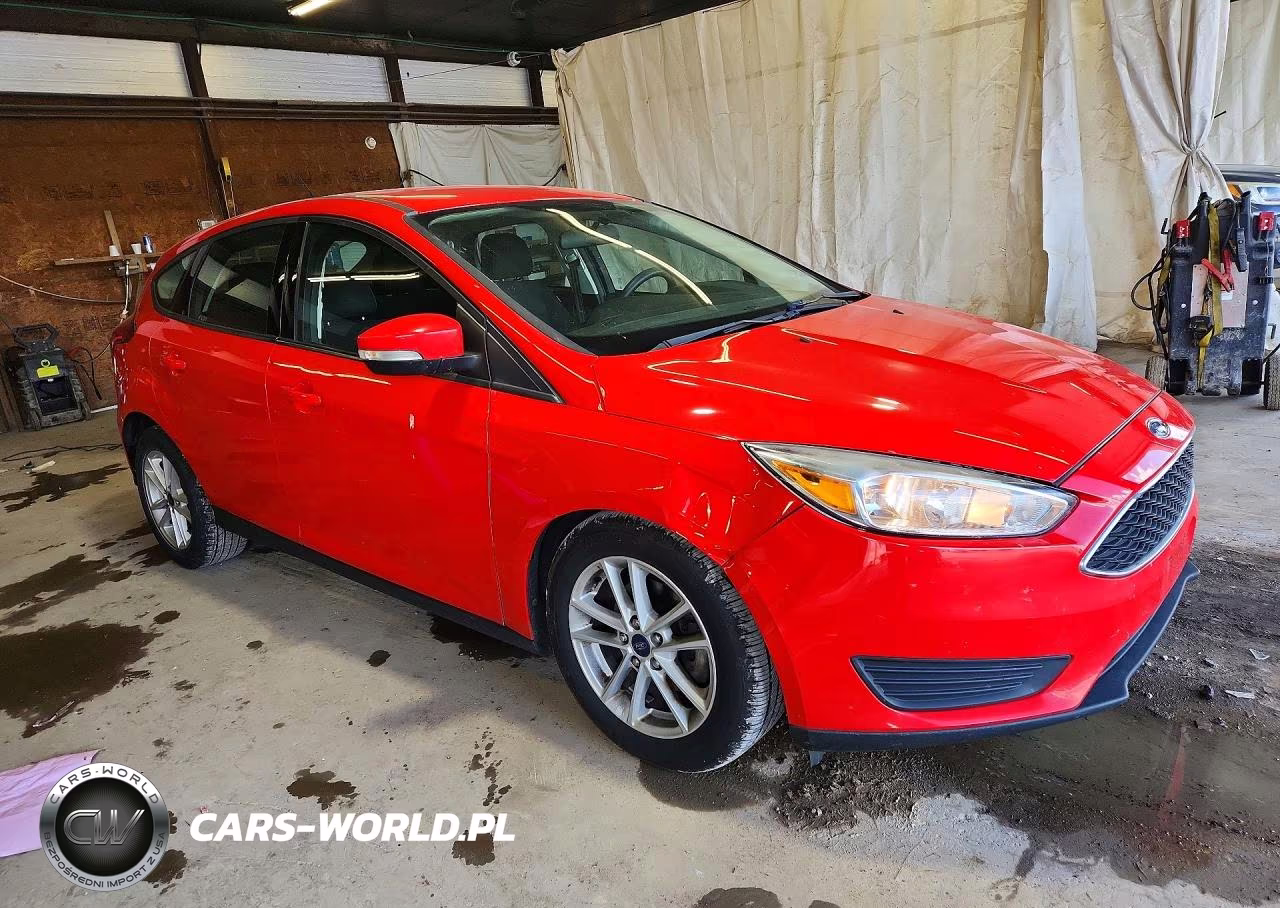 2017 Ford Focus Se VIN:1FADP3K20HL232708 - 4